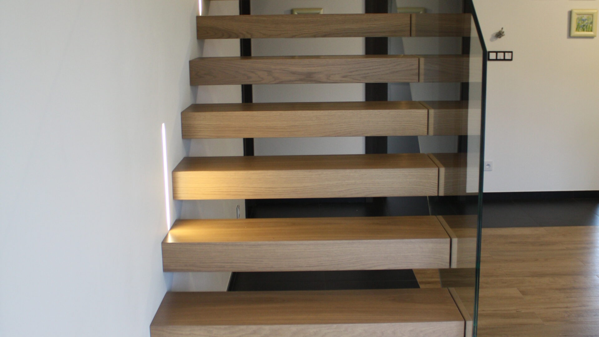 Schody wspornikowe do domu